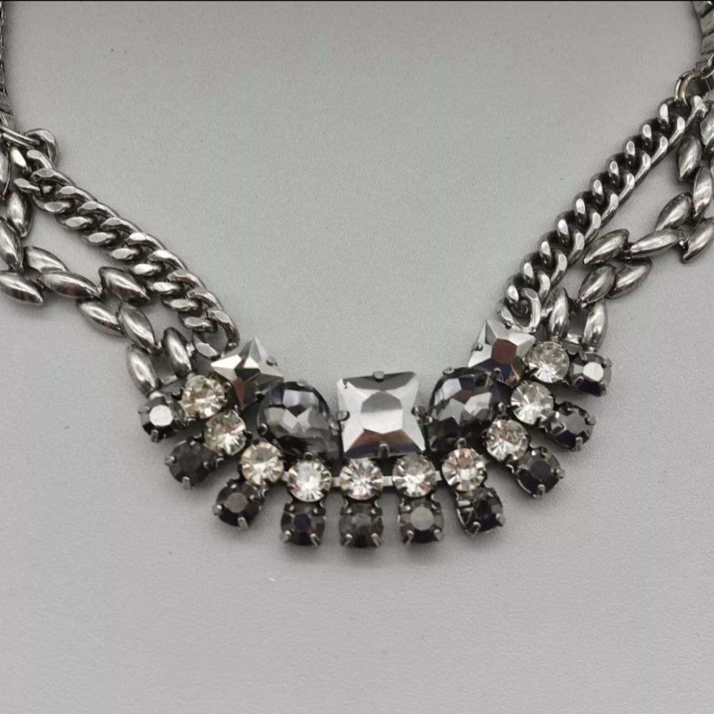 LOFT Necklace Statement Smokey Crystal Bib Pendant Gunmetal Chains 16 Inch - Picture 3 of 8